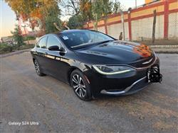 كرايسلر 200